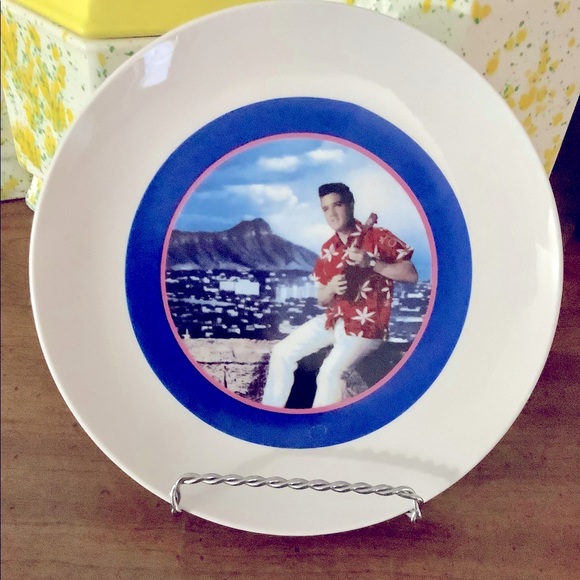 Elvis Presley glass eating plate or display. Perfect condition! - Picture 3 of 4